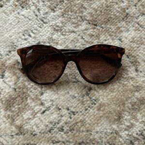 NWOT Brown Tortoise Shell Kenneth Cole Sunglasses